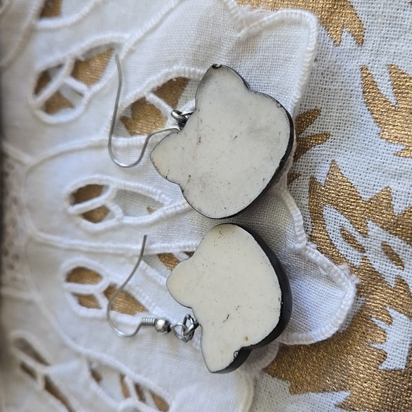 Hypoallergenic Black Cat Earrings Mid-size Large Eye Cute Whiskers - Picture 5 of 6